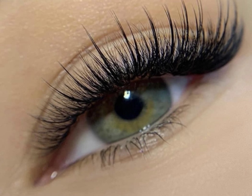 Sapphire Lashes & Beauty logo