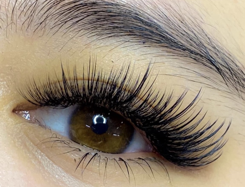 Sapphire Lashes & Nails  logo